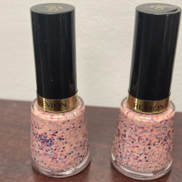 New 2pcs Revlon Nail Polish Duo with Pink and Purple Glitter - 8435-35 heavenly - Picture 4 of 5